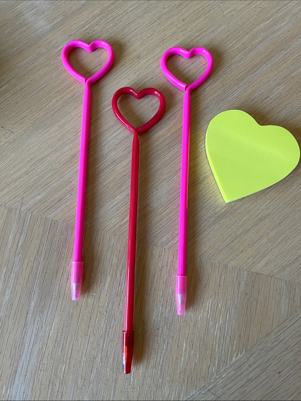 Heart-Topped Party Pens